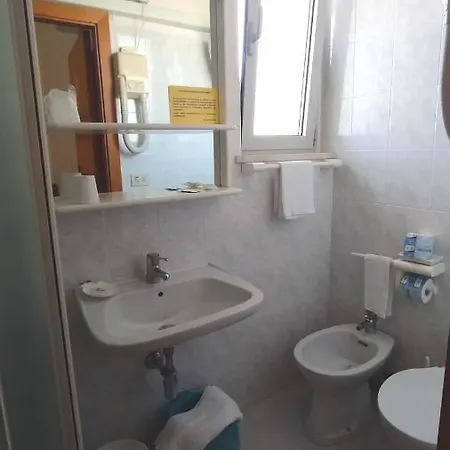 Astor Hotell Silvi Marina